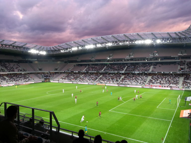 Comment développer le football féminin dans les clubs de Ligue 1?