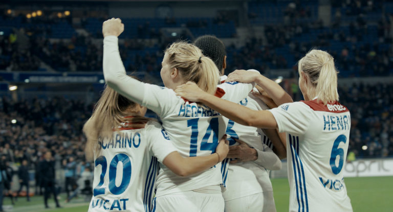 « Les Joueuses » : un documentaire qui met le football féminin de haut niveau dans la lumière